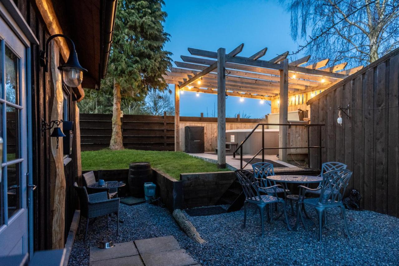 Marykirk Rowanlea Lodge With Hot Tub מראה חיצוני תמונה